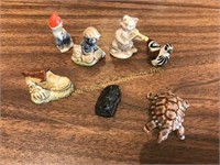 SMALL LOT OF WADE FIGURINES