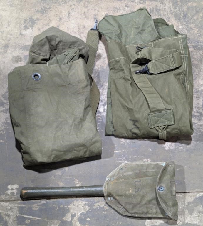 (JL) Military duffel bags and shovel