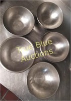 Set of 5 3/4 Quart Stainless Bowls