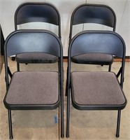 E - LOT OF 4 FOLDING CHAIRS (G107)