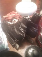 Bobby Hull ice skates excellent condition
