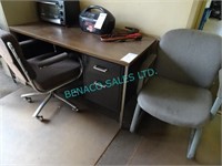 LOT, DESK W/ 2 CHAIRS