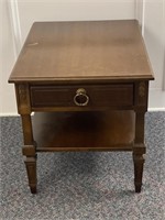 Wooden End table with drawer 21”x27 3/4”x 22