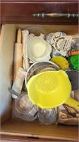misc. kitchen utensil drawer lot