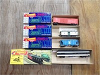 4-Roundhouse Products HO Scale Train Cars