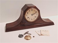 New Haven Cock Co. Mantel Clock, Made in Canada
