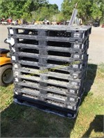 d1 (10) 40x48 heavy duty plastic pallets