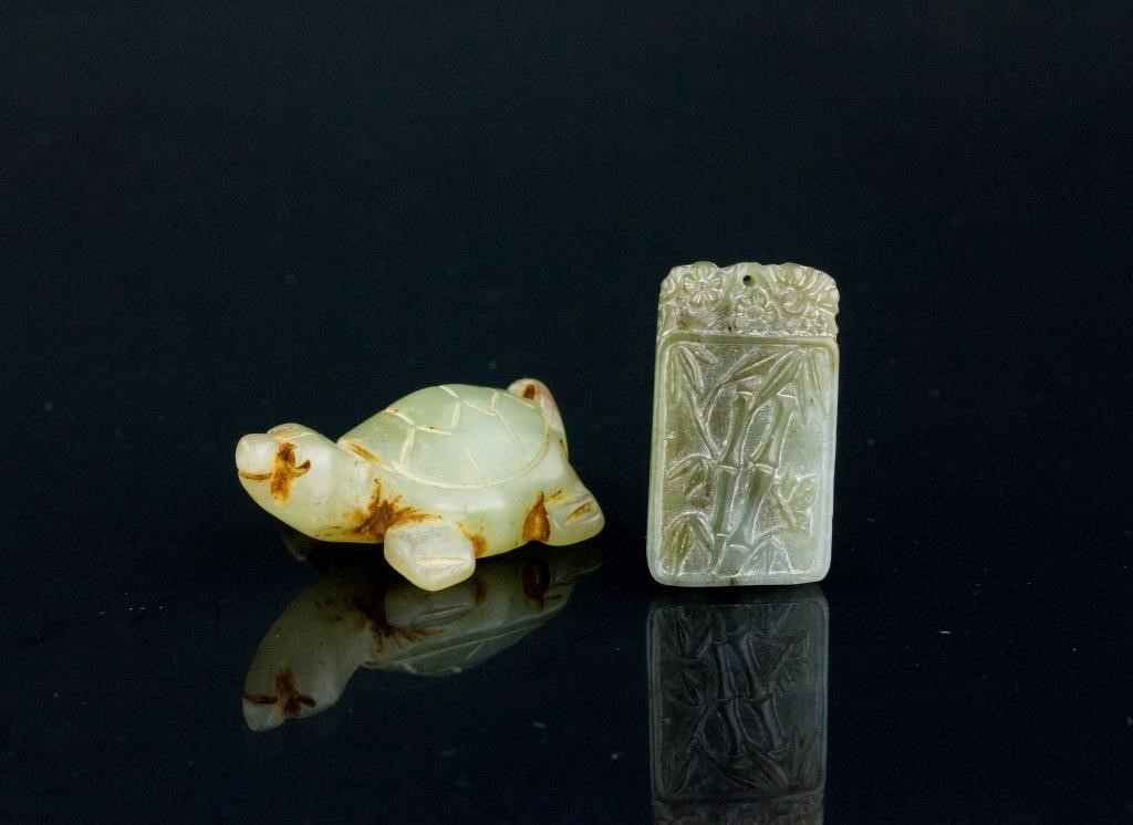 Chinese Green Jade Carved Pedants 2pc