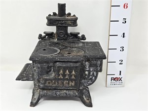 Queen Cast Iron Miniature Stove