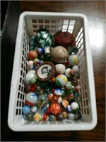 Box with marbles Etc