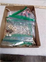 Miscellaneous box of earrings