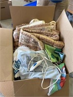 Box of blankets & heating pad