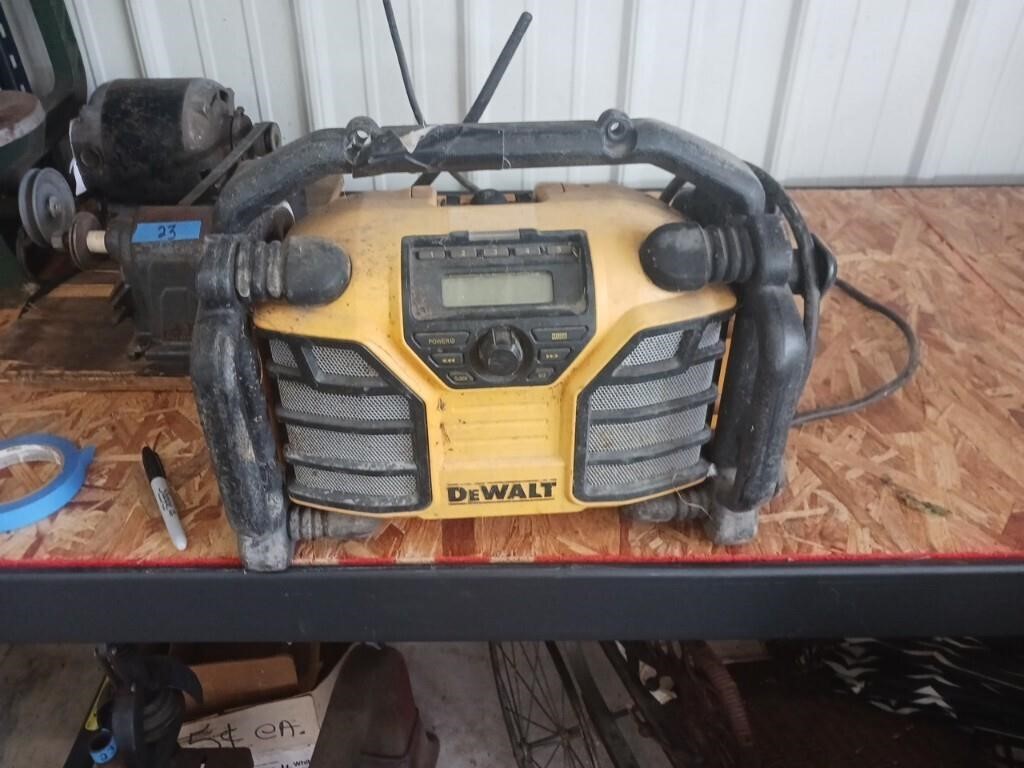 DeWalt job radio
