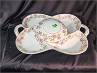 Briar Rose divided dish w/ cover