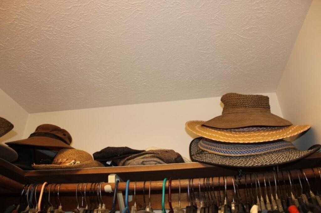 Clothing Lot: Men's Hats