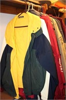 Clothing Lot: Men's Jackets & Pull-Overs