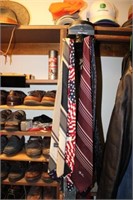 Clothing Lot: Men's Ties and Belts