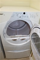 Whirlpool dryer and pedestal