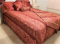 Queen Size Comfort Set with Pillows