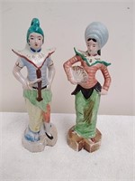 2 decorative figurines