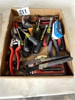 Box lot tools and knives