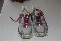 Ghost tennis shoes size 7