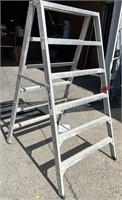 6 Foot Aluminum Ladder 32" Wide. #2S Compound