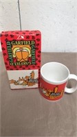 Do not disturb Garfield coffee cup