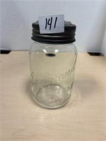 Vintage Improved GEM Quart sized jar, w/lid