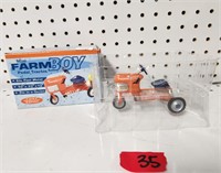 1997 Mini Farmboy Diecast Farmboy Pedal Tractor