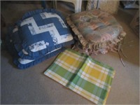 chair cushions and place mats .