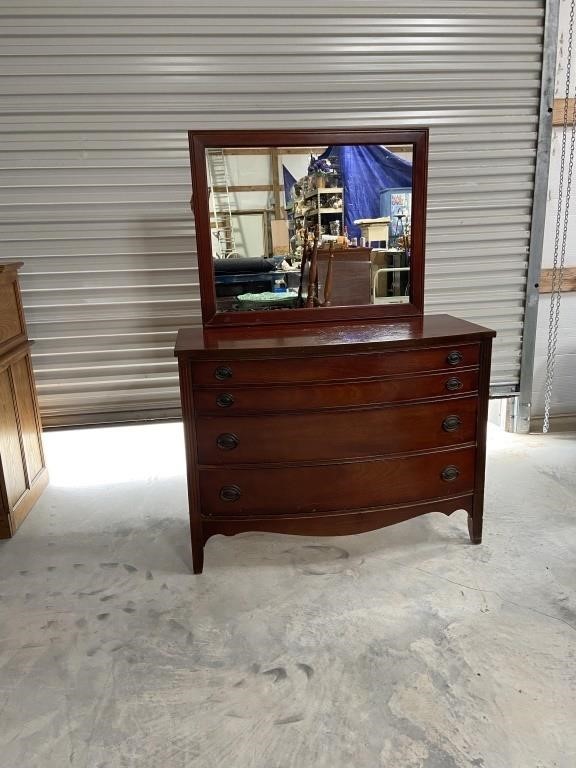 Dixie dresser and mirror
35x46x18