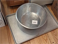 Large Mixing Bowl and Tray