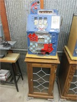 Vintage 5 cent slot machine w/stand, works No Key