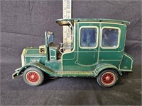 Vintage Japanese Tin Car Battery Operated