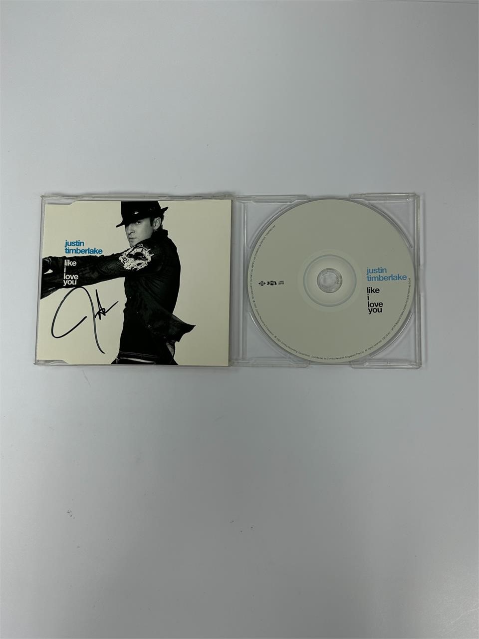 Autograph Signed RARE COA Music Vinyls CDs Posters BE