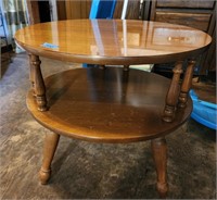 Round coffee/end table - few light scratches