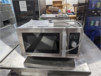 Amana Commercial Microwave 20” x 14” x 12”