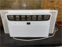 FRIGIDAIRE AC UNIT - WORKS