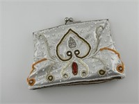 Vitnage Beaded Pouch
