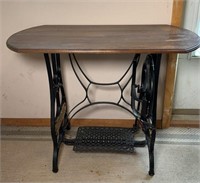 TABLE ON QUEEN SEWING MACHINE STAND