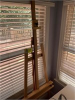 PAINTING EASEL