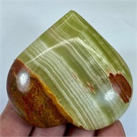 436 CTs Top Quality Bended Onyx Healing Heart