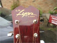 LYON Acoustic guitar in soft sided case