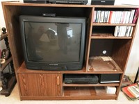 810 - SOLID WOOD MEDIA CENTER W/ TV & VCR & MORE