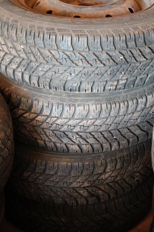 GOODYEAR WINTER 215/65R/16 TIRES AND WHEELS