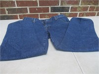 Pair of Wrangler Jeans 32x25"
