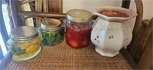 Scentsy burner 
Jellied candles