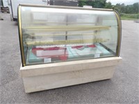 Deli/Bakery  Curved Refrigerated Case 57"