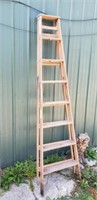 Keller 8' wood step ladder